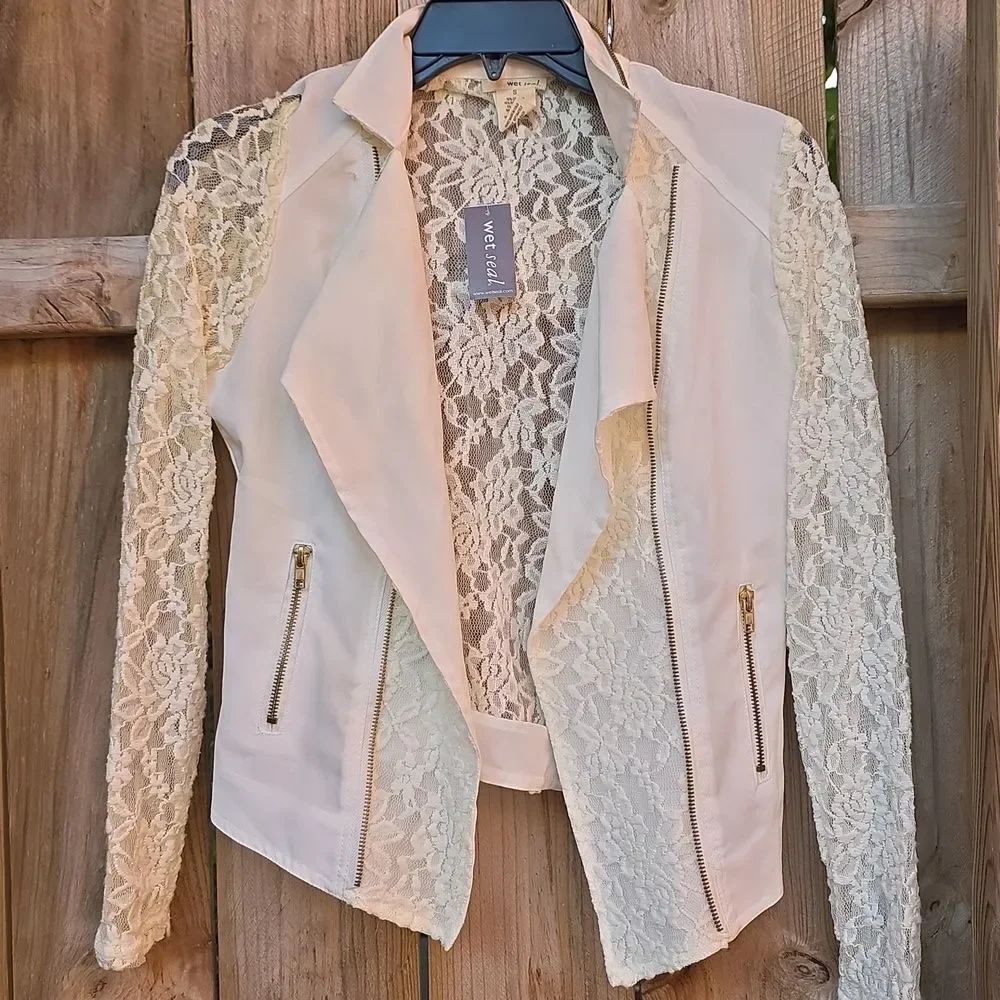 Wet Seal Cream Lace Sleeve Jacket